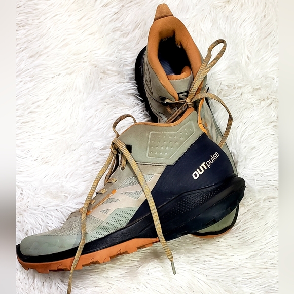 Salomon Outputs utility hiking boots - Picture 2 of 6